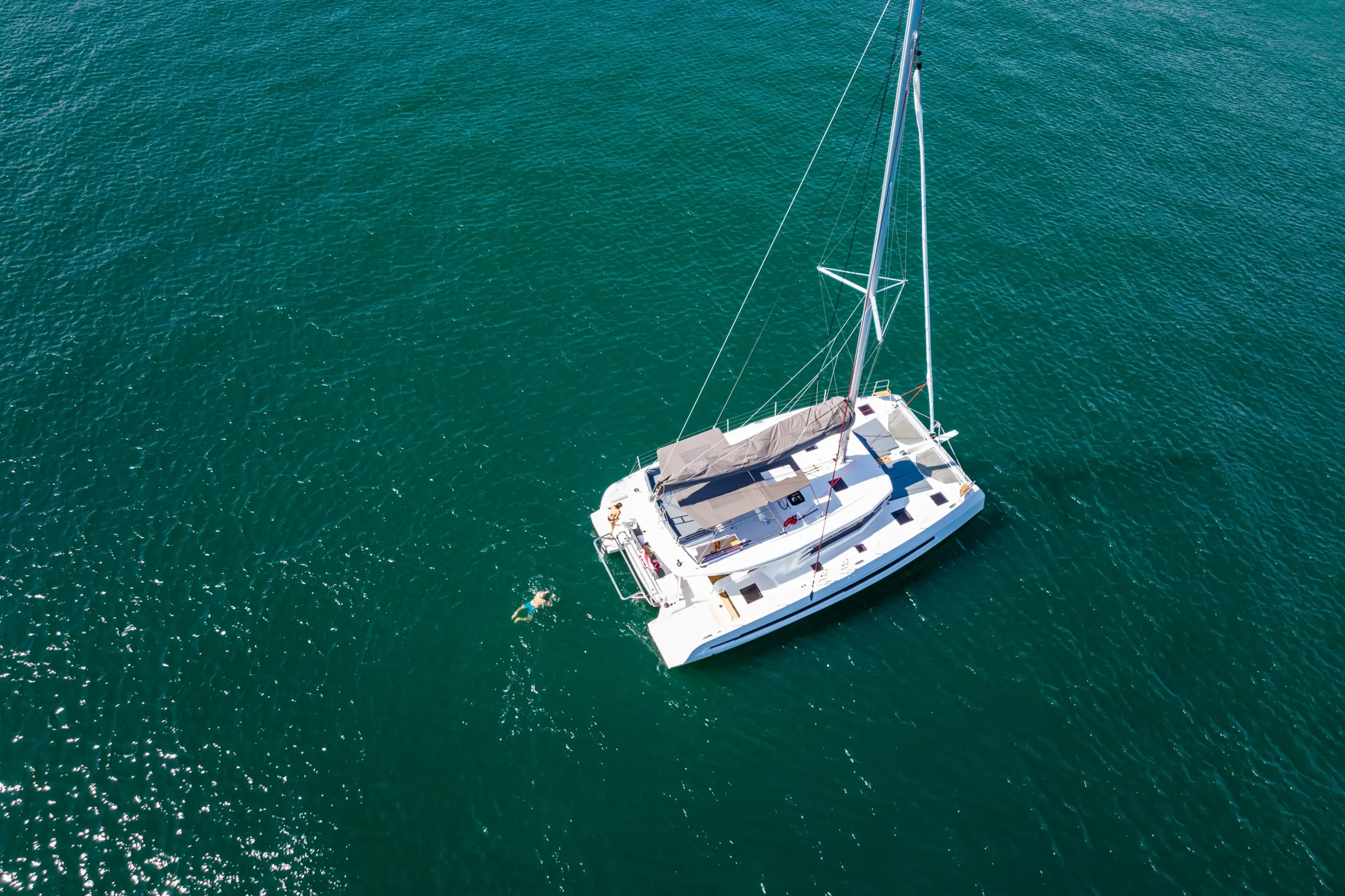 Catamaran vs Monohull